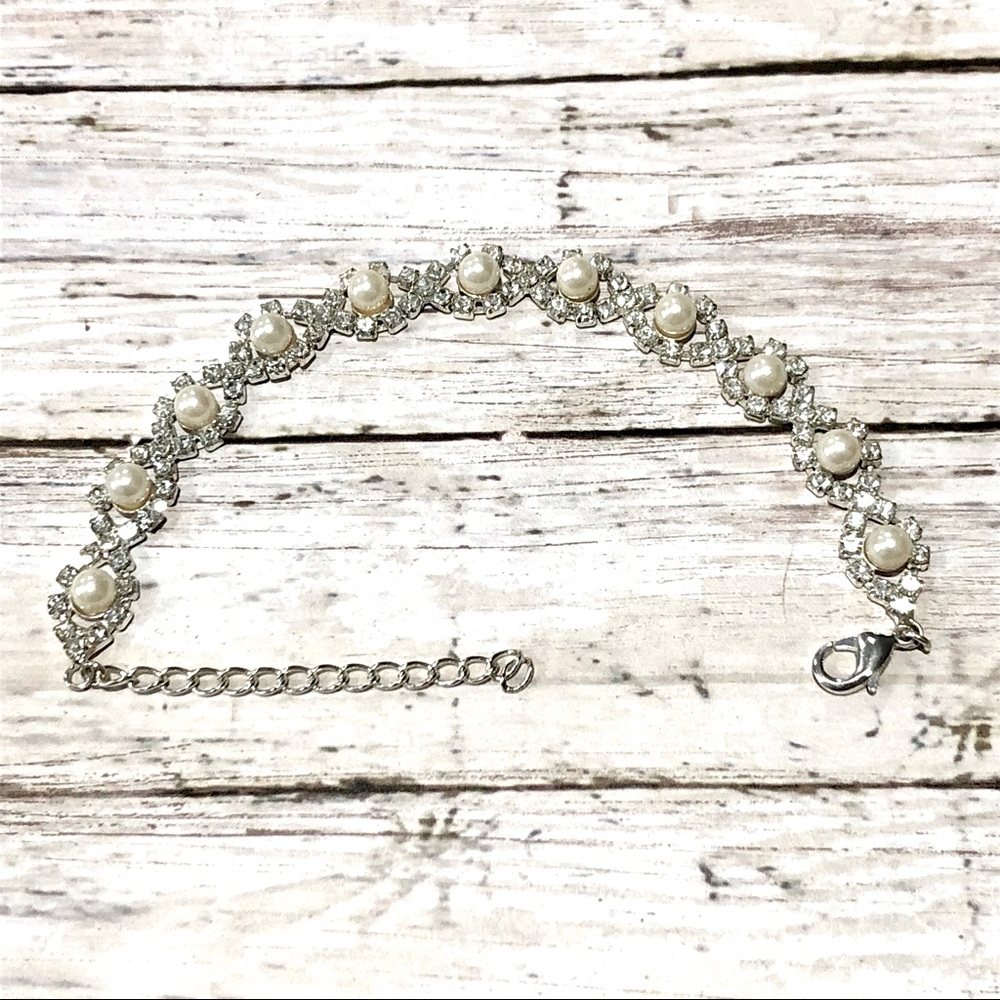 Bracelet with cubic zirconia & faux pearls